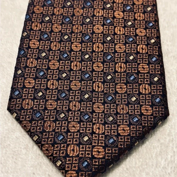 Brand New Corporate Power Tie By JOS A. BANK (Reserve Collection) - Picture 2 of 5